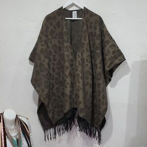 Woolrich Sweater Cape Poncho in Animal Print One Size